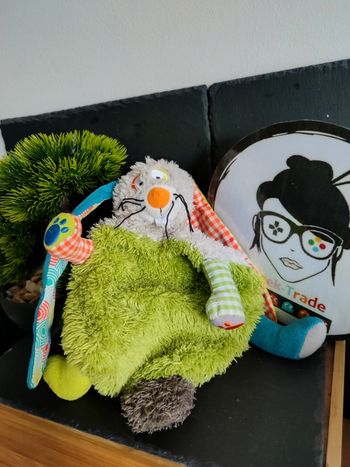 doudou lapin funky garden carotte bleu gris vert rond spirale carreau DD003330