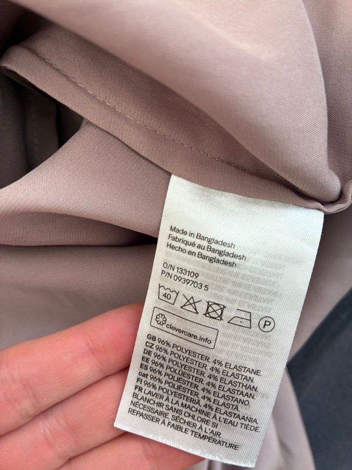 Chemise satinée mauve H&M – Taille S – Très bon état - photo numéro 2