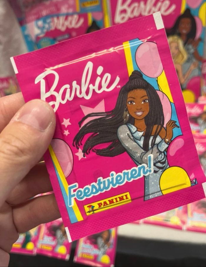 Kit panini stickers BARBIE neuf - photo numéro 7