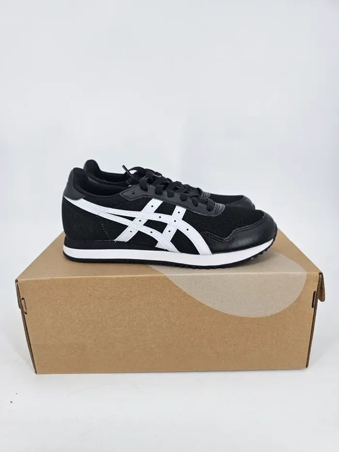 Basket homme ou femme ASICS Tiger Runner – Taille 37 EU - US 4.5 – Neuves avec boîte - photo numéro 4