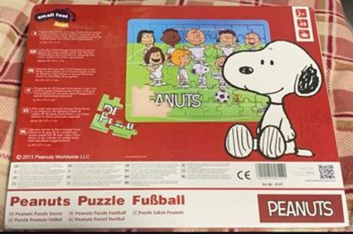Puzzle en bois Football Peanuts Snoopy Neuf Small Foot - photo numéro 2