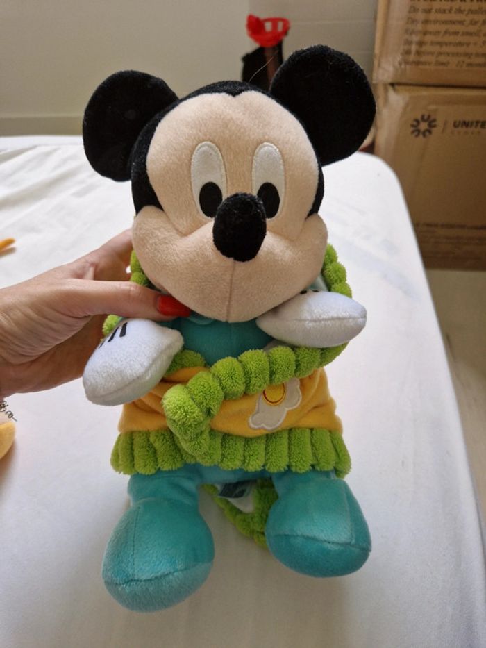 Peluche disney mickey couverture