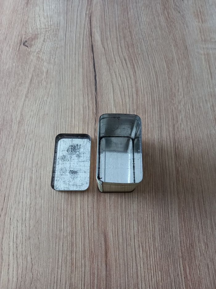 Boite ancienne en métal. - photo numéro 8