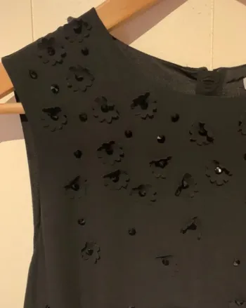 Robe courte noire style “patineuse” H&M