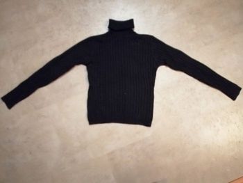 Pull noir fin col roulé taille M Zara