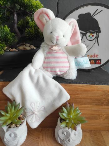 Doudou Lapin Blanc Rose Rayé Baby Nat' BN0100 Plat mouchoir #geektradedoudou