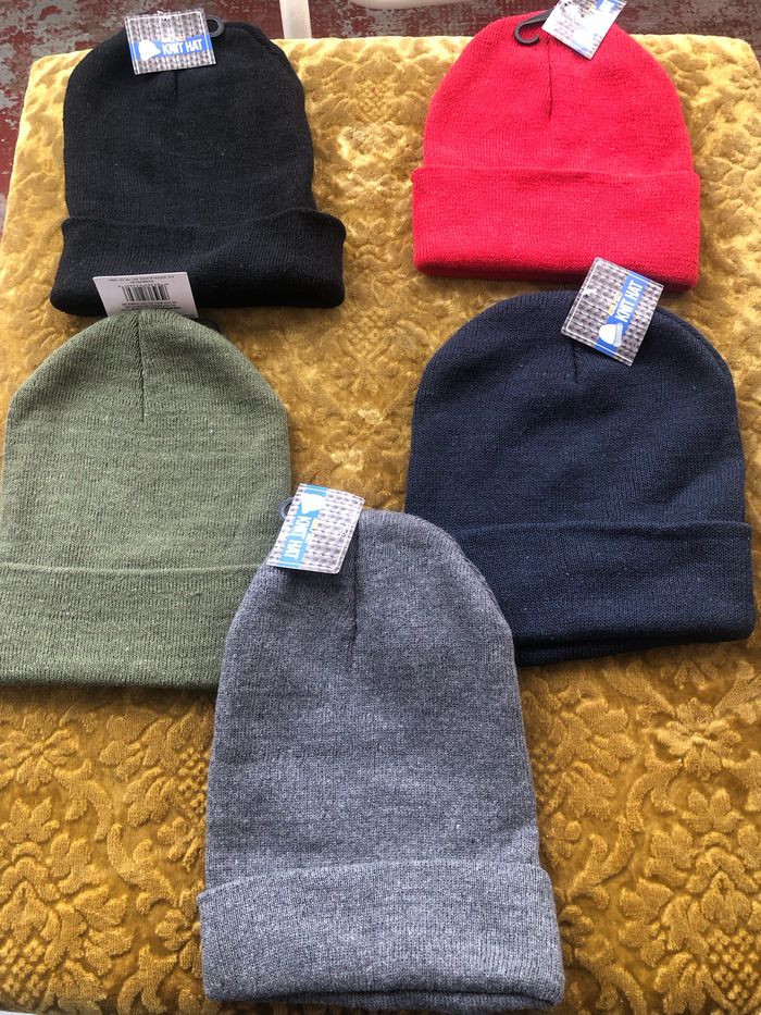 Bonnet neuf avec étiquette