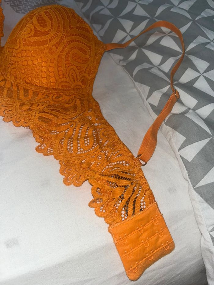 Soutien gorge orange très joli - photo numéro 6