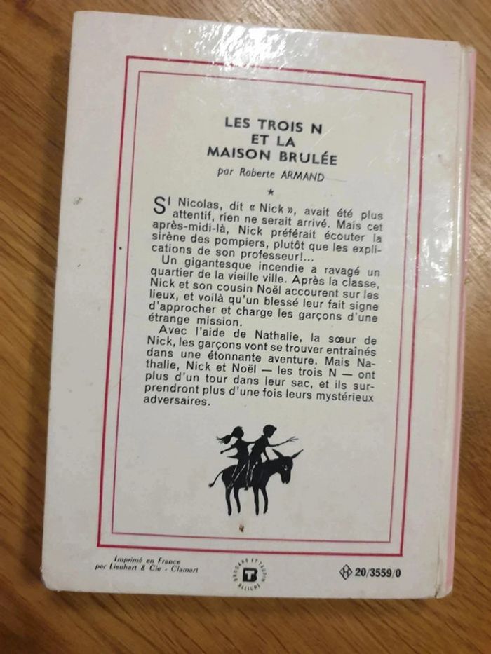 Livre Les 3N et la maison brulée - Bibliothèque rose - 1970 - photo numéro 2