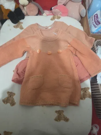 2 robes 9 mois