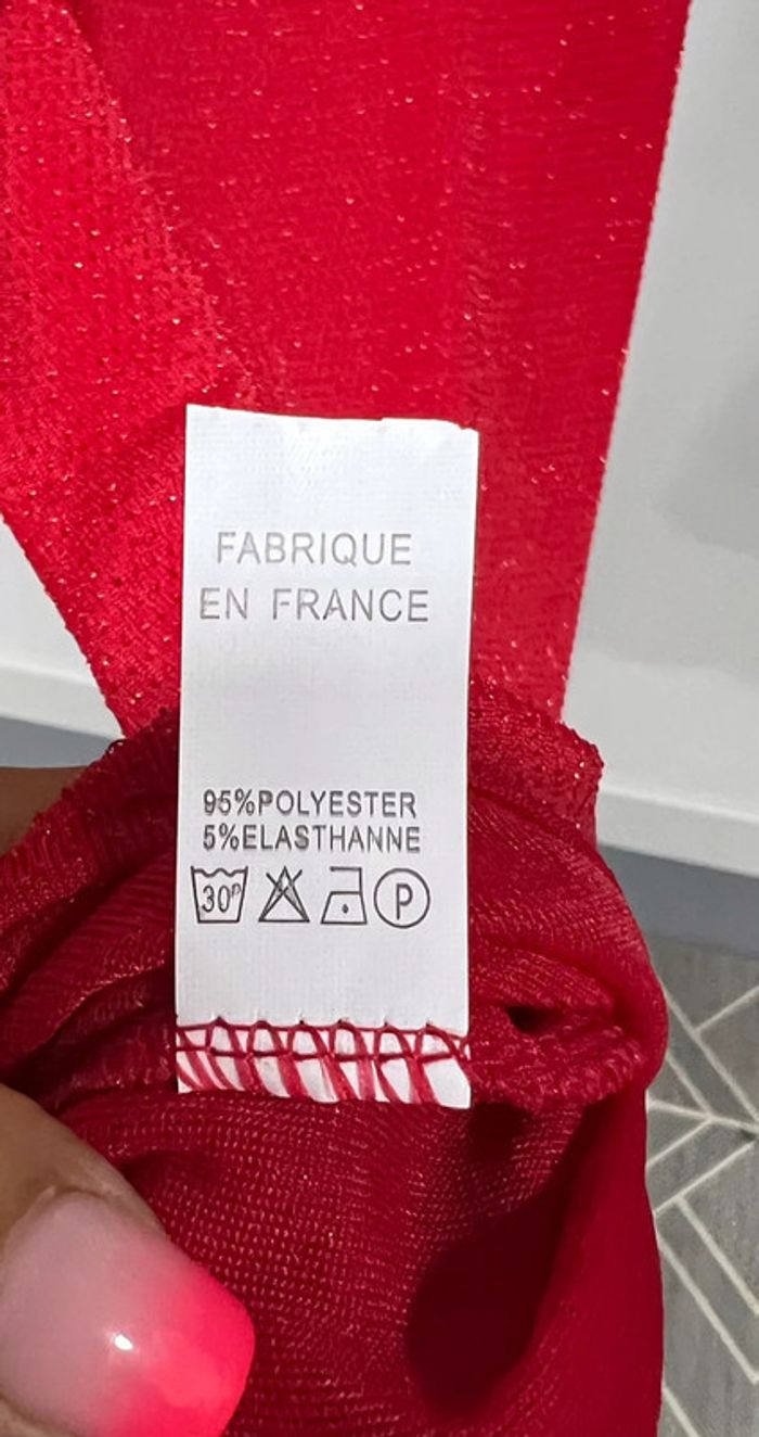 Robe rouge braillante taille unique pour un 32/34 neuve et étiqueté - photo numéro 5