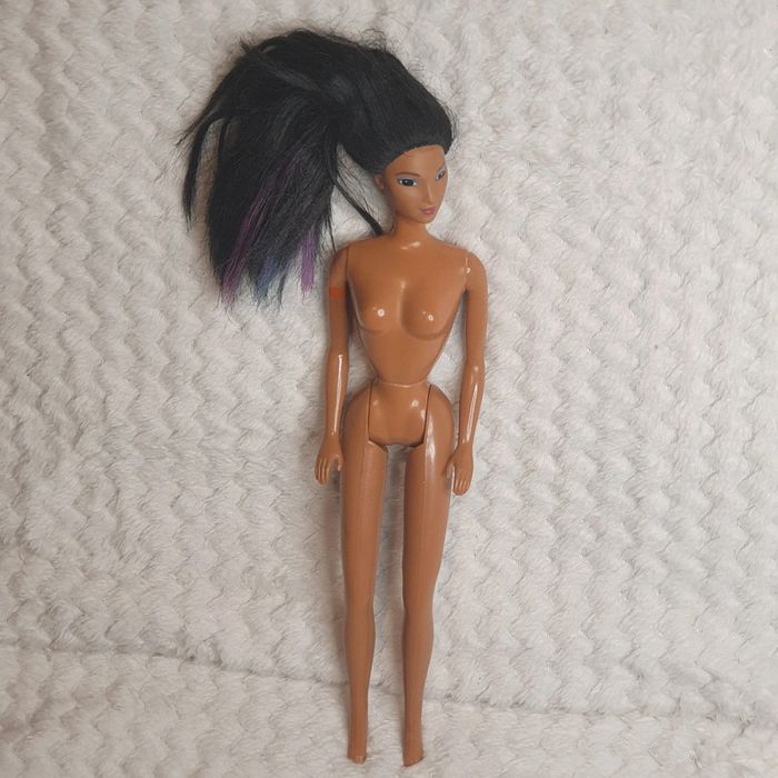Pocahontas Color Splash Hair - Mattel 1995 - Poupée nue - photo numéro 1