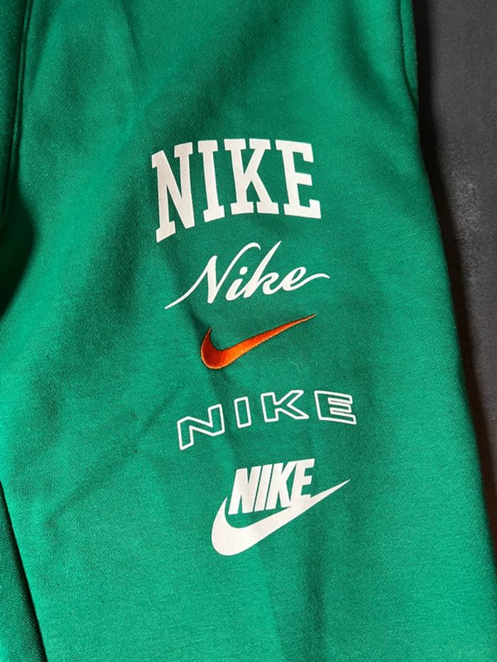 Jogging Nike taille S - photo numéro 3
