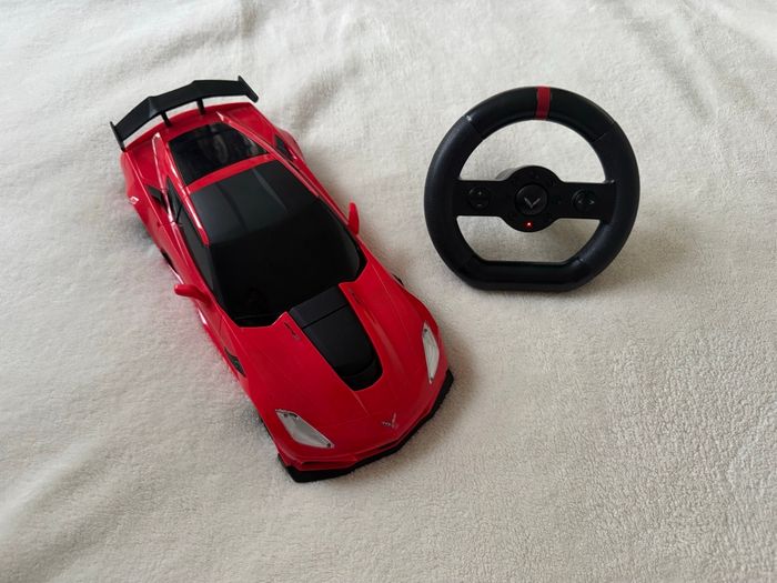 Voiture radio commandée