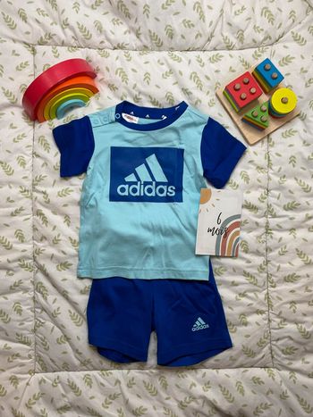 ensemble adidas short et teeshirt 6/9 mois bleu