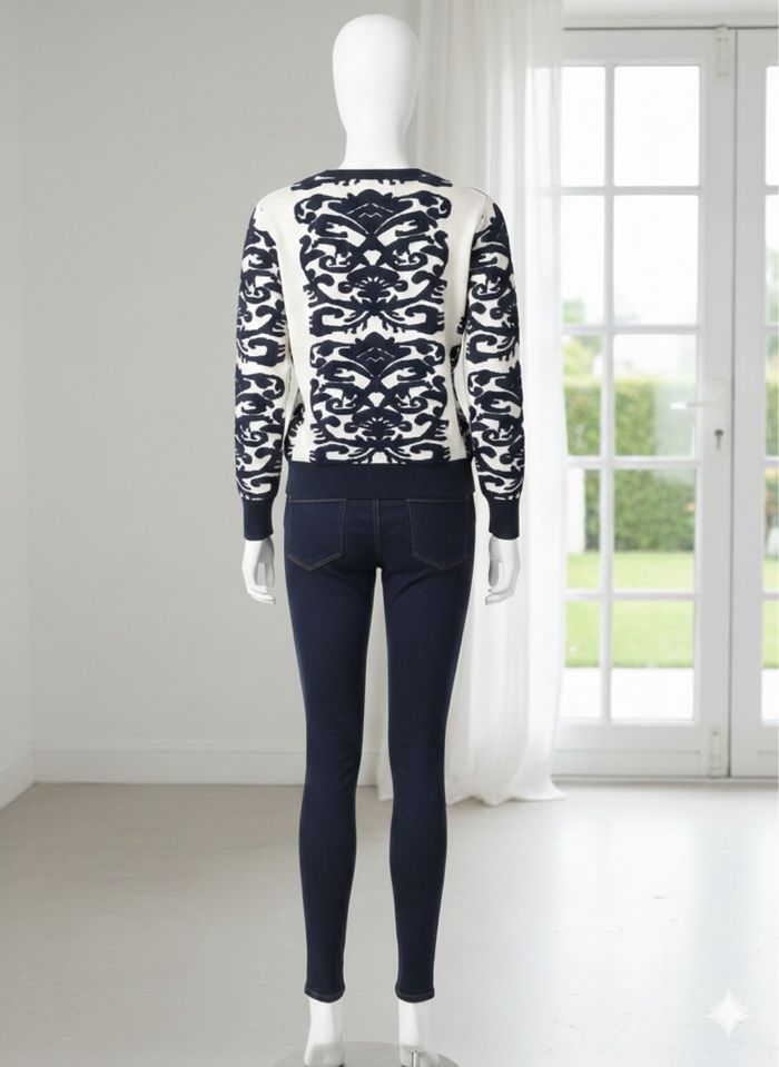 Pull crème et marine chic S/M - photo numéro 3