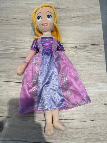 Peluche Raiponse Disney Store