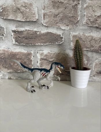 Dinosaure Velociraptor jurassic world 