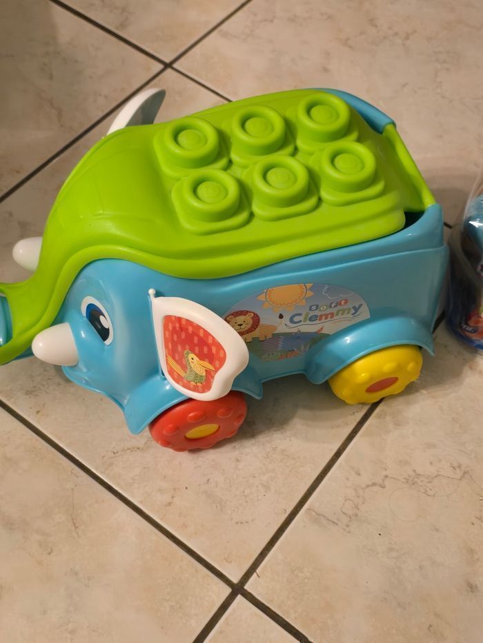 🤩😍👌👌 superbe jeu d eveil éléphant a tirer avec cubes et animaux 😍🤩👌👌 - photo numéro 3