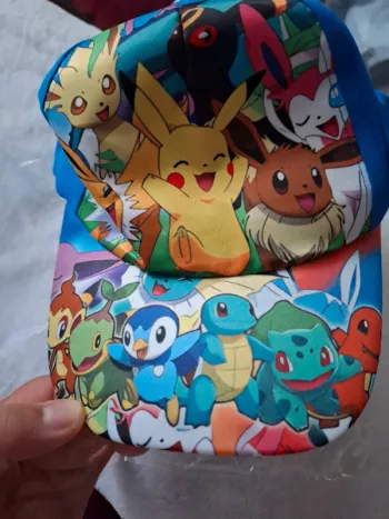 Magnifique casquette pokemon neuve pikatchu