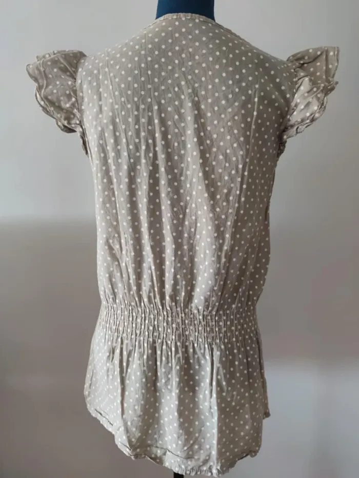 Blouse beige manches courtes crochet et soie - photo numéro 2