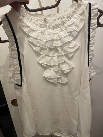 Top blanc avec pt liserer noir