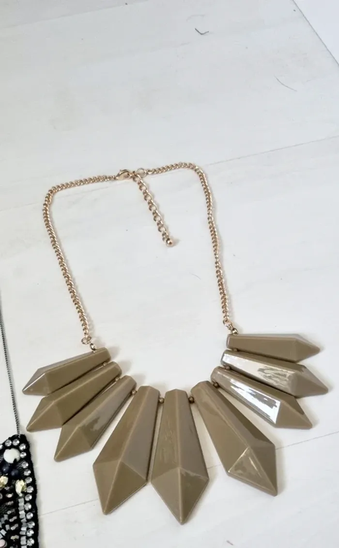 Lot de 3 colliers plastrons argenté et kaki - photo numéro 11