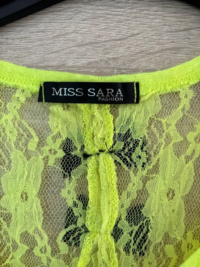 Débardeur dentelle jaune fluo - photo numéro 3