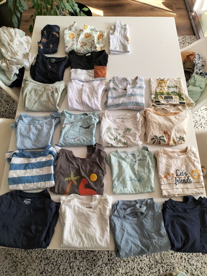 Lot Tee shirt 24 mois