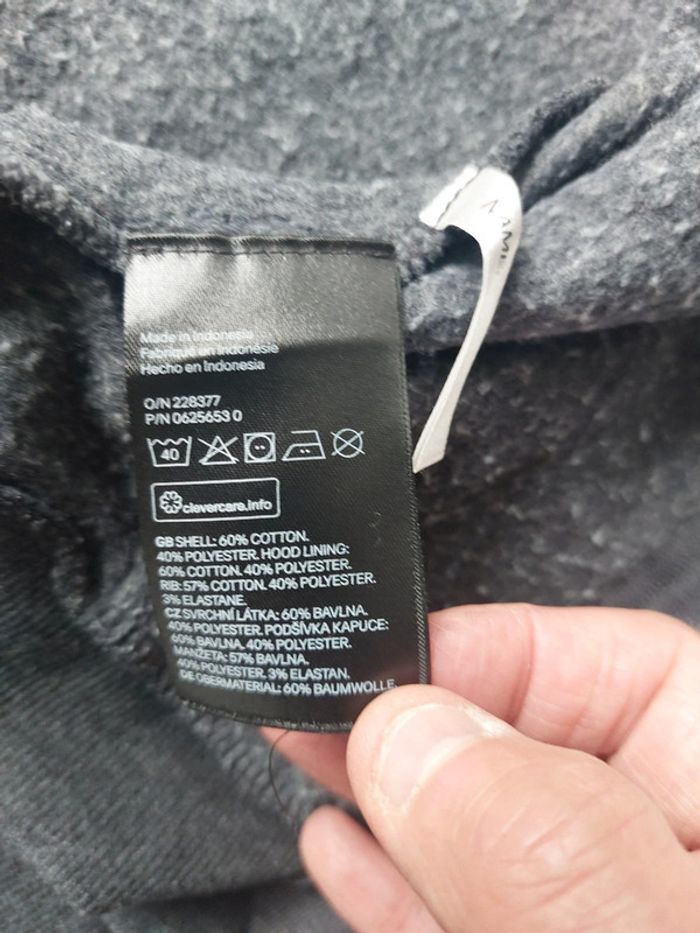 Veste avec capuche H&M taille 6 ans - photo numéro 4