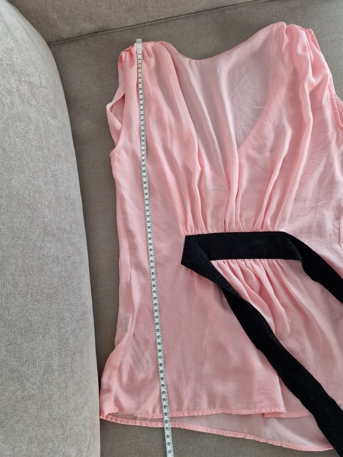 Haut rose avec sa ceinture noire Mango - photo numéro 8