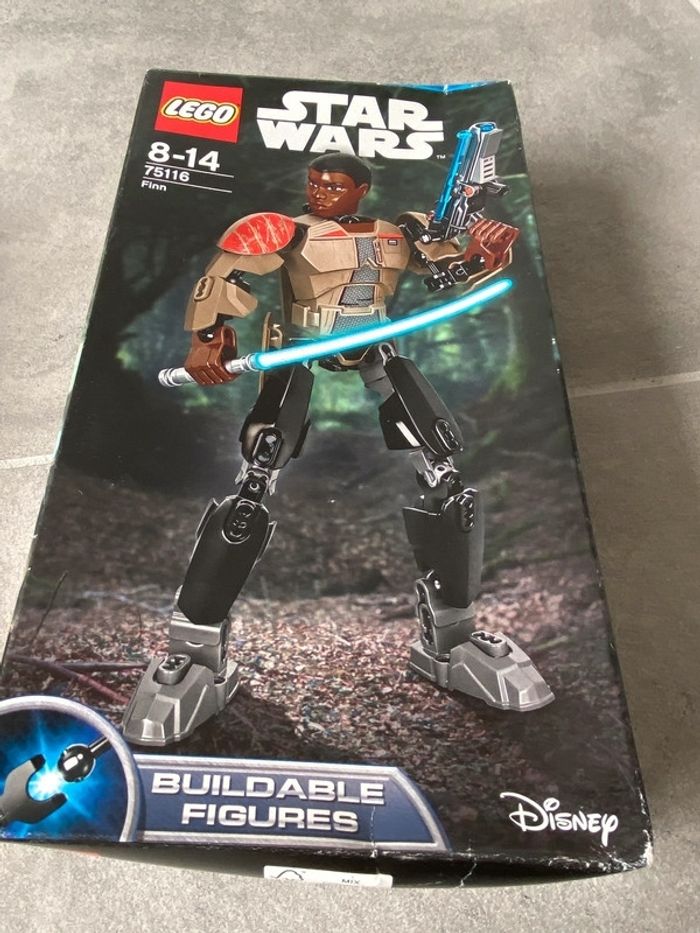 Lot Lego Star Wars "Captain Phasma" et "Finn" 75116, 75118 NEUF ! - photo numéro 3