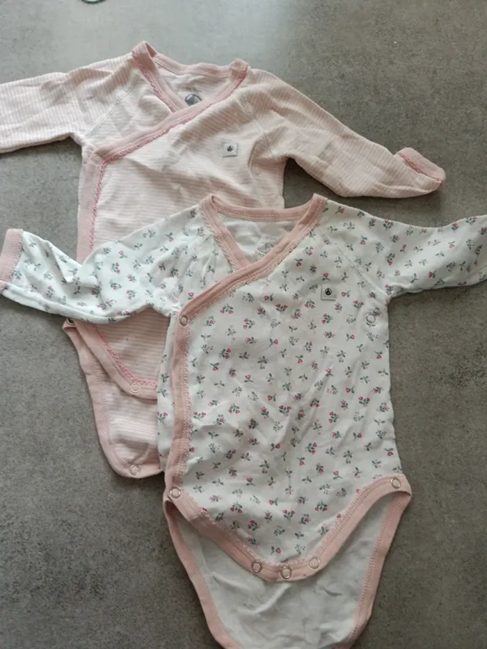 Lot de 2 bodies croisés manches longues rose Petit Bateau 60cm