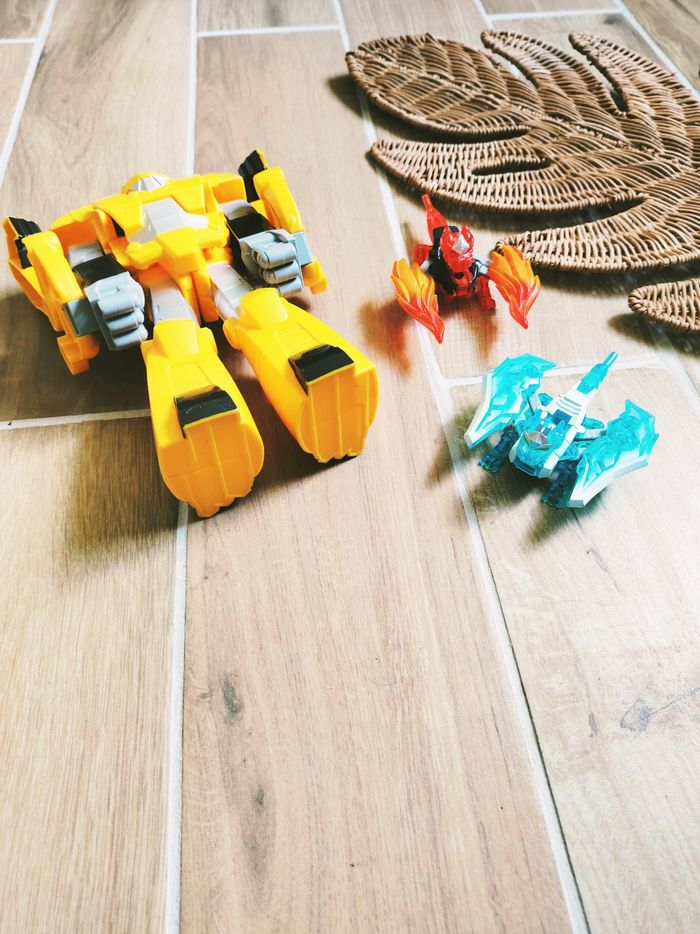 🚛 Robot Transformers rescue bots Bumblebee chevalier gardien marque Hasbro - photo numéro 3