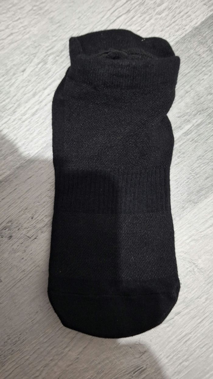 6 paires de socquettes antidérapantes 36/40 neuve - photo numéro 2
