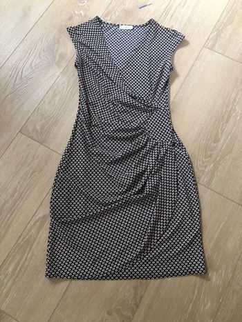 Magnifique robe moulante portefeuille noire et blanche Cache Cache