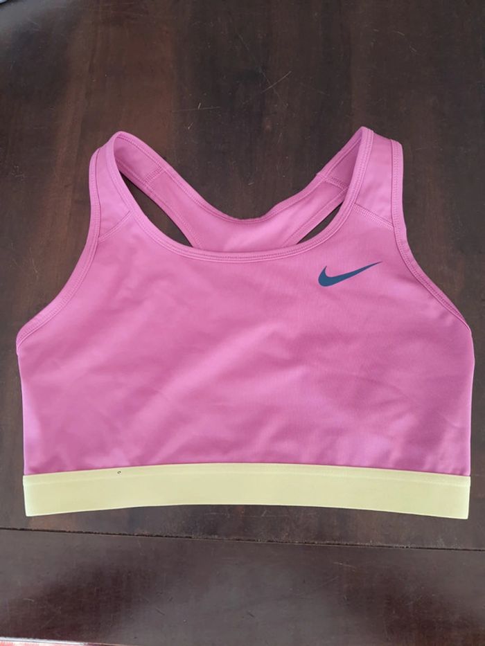 Jolie Brassière de sport Nike taille L - photo numéro 9
