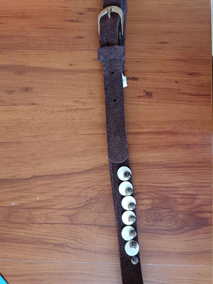 Ceinture 95,5cm largeur 1,8cm neuve