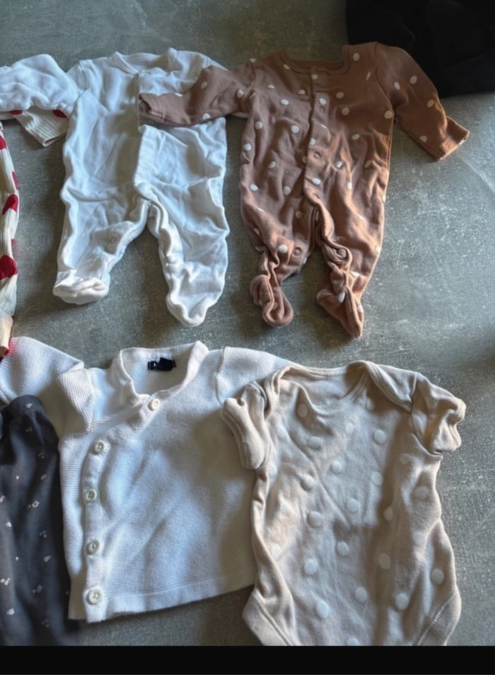 Lot de vêtements bébé fille - photo numéro 3