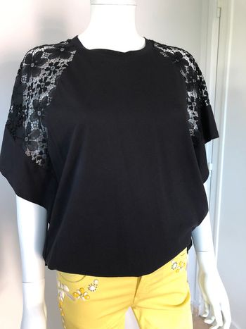 Haut avec dentelle