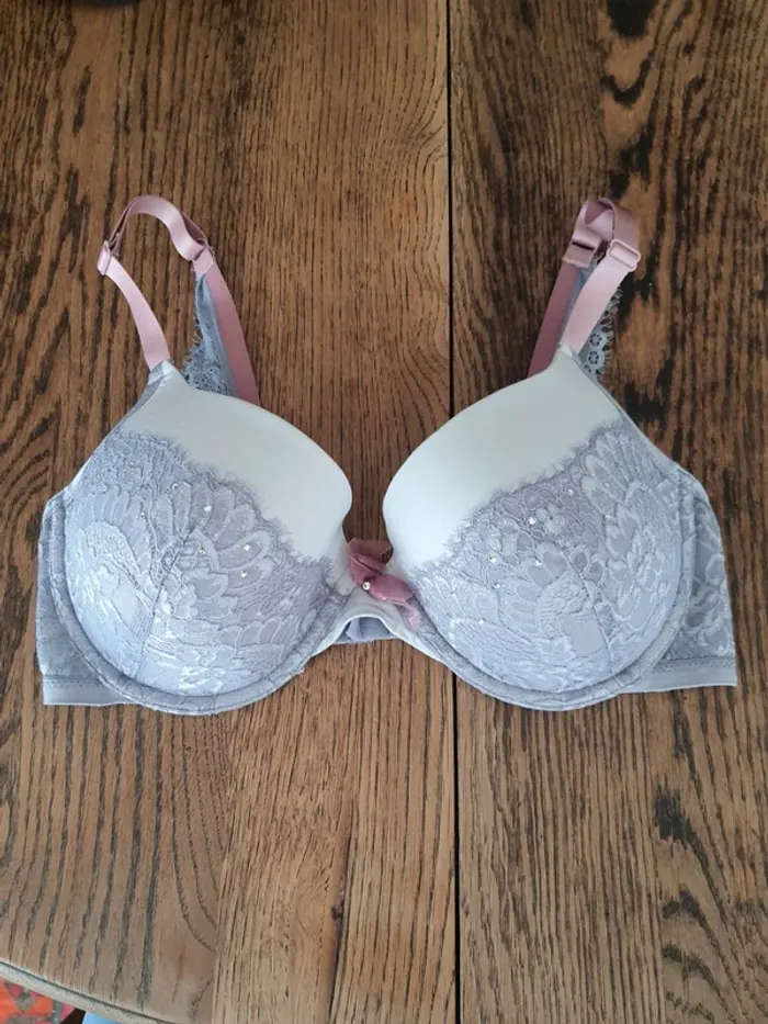 Jolie Soutiens-gorge Hunkemöller fr 95D - photo numéro 10