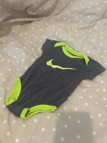 Bodys  Nike
