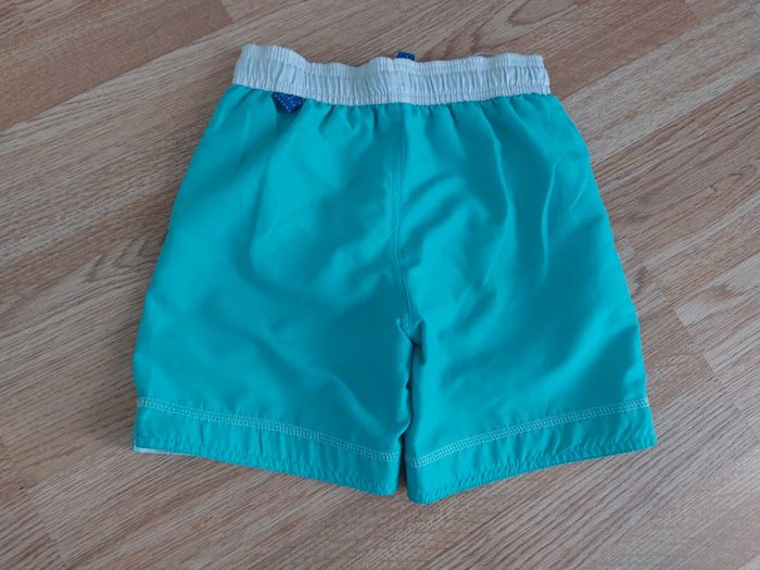 Shorts de bain (taille 110-116). - photo numéro 2