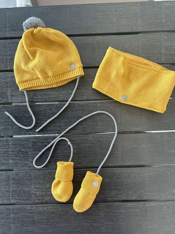 Ensemble, bonne moufles écharpe bébé