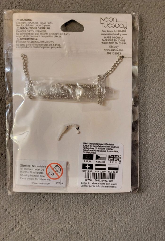 Collier médaillon Stitch - photo numéro 4