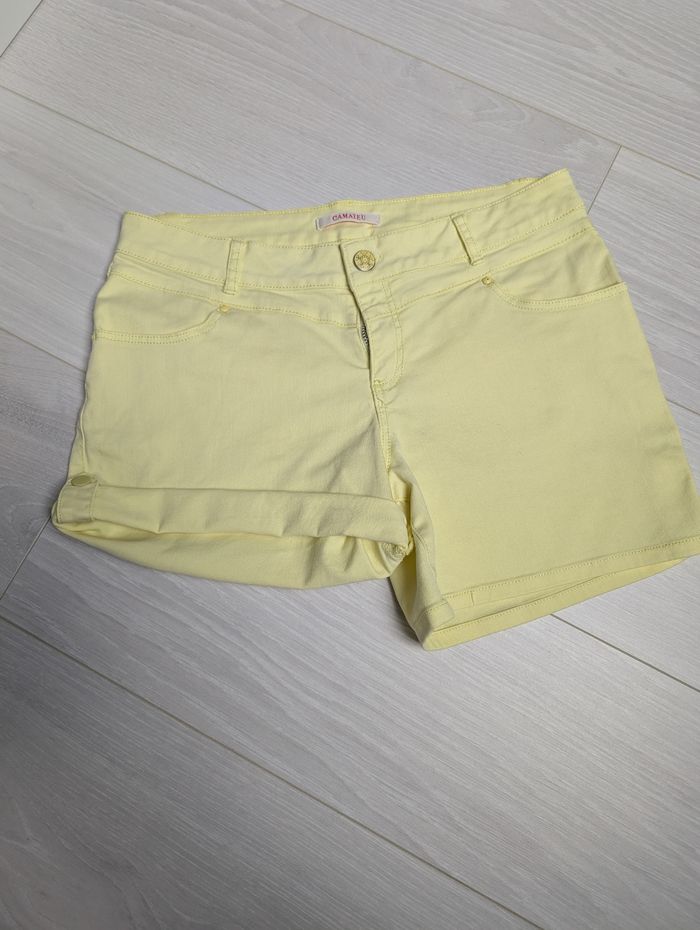 Short jaune pâle - photo numéro 8