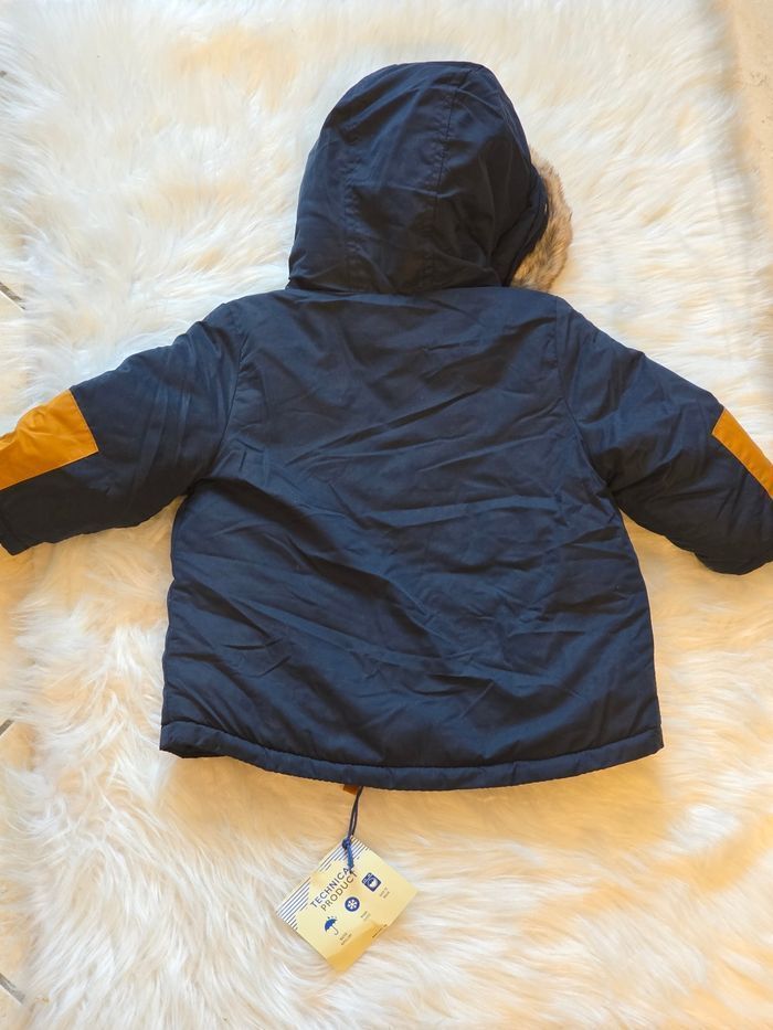 NEUF (NON PORTÉ) 🏷🤩😍💙💥superbe  parka chaud /déperlant 12 MOIS garçon(fourrure amovible)💙😍🤩👌 - photo numéro 9
