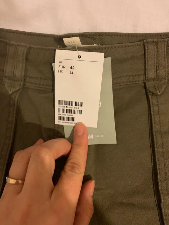 Short kaki - photo numéro 2