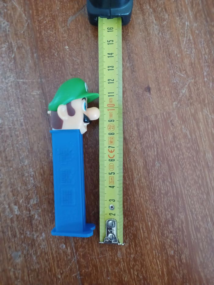 2 distributeurs Pez mario bros et Luigi, en très bon état - photo numéro 4