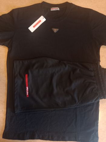Ensemble tee-shirt+short Prada